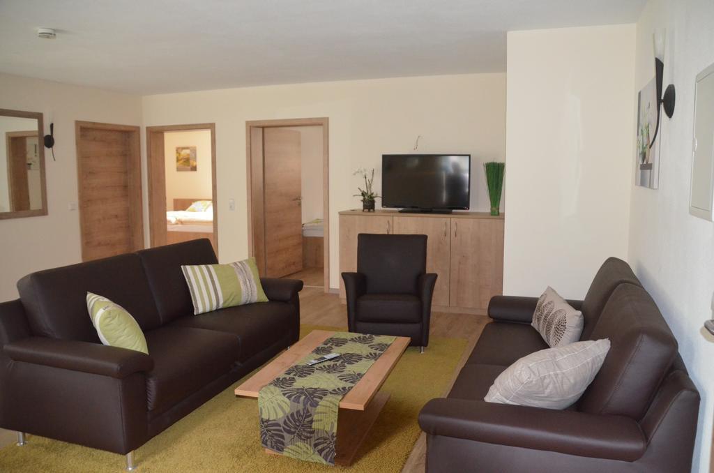 Landhotel Zum Adler Oberbechingen Room photo
